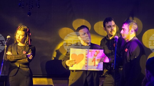 Творческа група от млади актьори представи социално-театрално представление "Любов и вино между редовете" в Добрич 