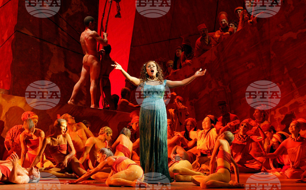 Мецосопраното Денис Грейвс се сбогува с оперната сцена след 40-годишна кариера