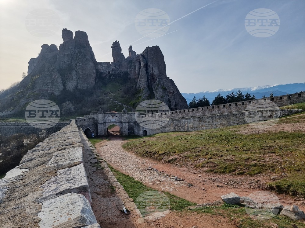 Белоградчик - круизни кораби - първи туристи