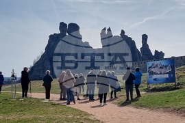 Белоградчик - круизни кораби - първи туристи