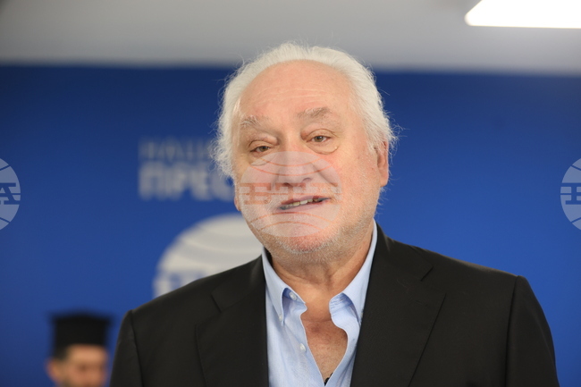 "Това е нещо, което изключително много липсваше", каза бившият собственик на ФК "Левски" Томас Лафчис по повод откриването на пресклуб на БТА в Атина