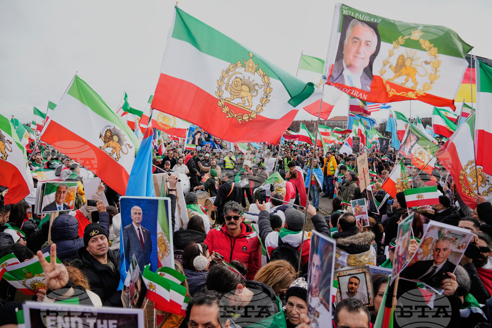 Около 200 000 души протестират в Мюнхен срещу иранските власти, съобщи полицията в баварската столица