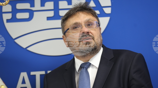 Как е изглеждала работата в БТА през 1898 година в сравнение с днес, 128 години по-късно