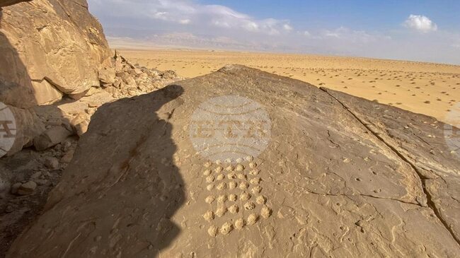 Египетски археолози откриха скални рисунки на десет хиляди години в Южен Синай