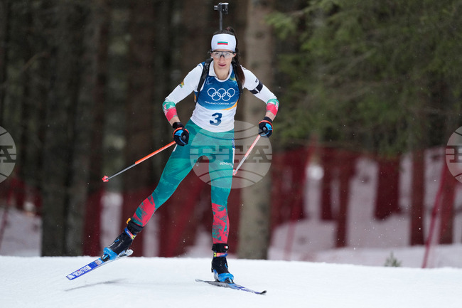 България завърши на 17-о място при жените в щафетата от Световната купа по биатлон, тимът на Швеция се поздрави с победата