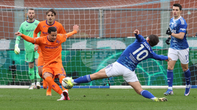 Фиорентина си тръгна с три точки от Комо