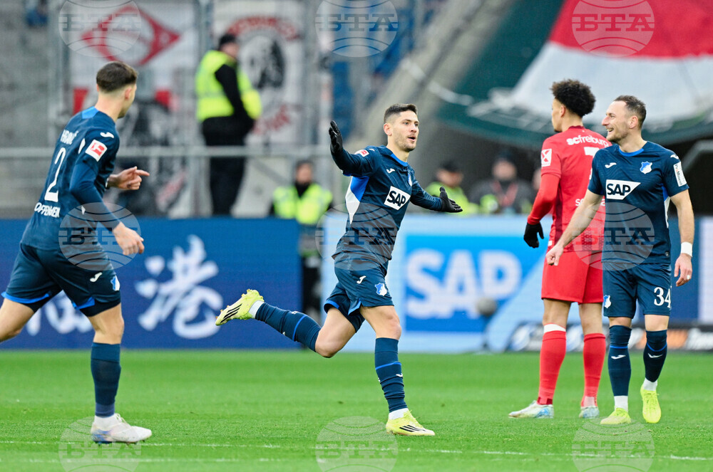 CORRECTION Germany Bundesliga Soccer