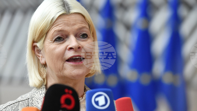 АПА: Залцбург ще стане център за електронна защита срещу дронове, заяви австрийската министърката на отбраната Клаудия Танер