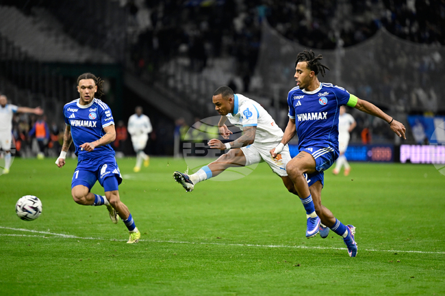 Във френското първенство Страсбург и Оксер не си вкараха голове, Анже си тръгна победител от гостуването в Нант