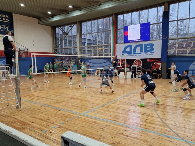 Волейболният Металург Перник се наложи в напрегнат мач над Раковски – 1964 Севлиево