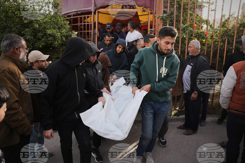 Израелски въздушни удари са убили 11 души в Газа, съобщават палестински медици; Израел твърди, че "Хамас" нарушава примирието