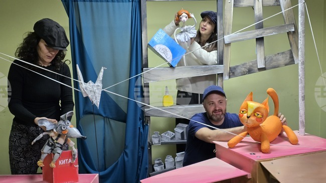 Театърът в Кърджали представя премиерно кукленото представление „Ана и Пим“