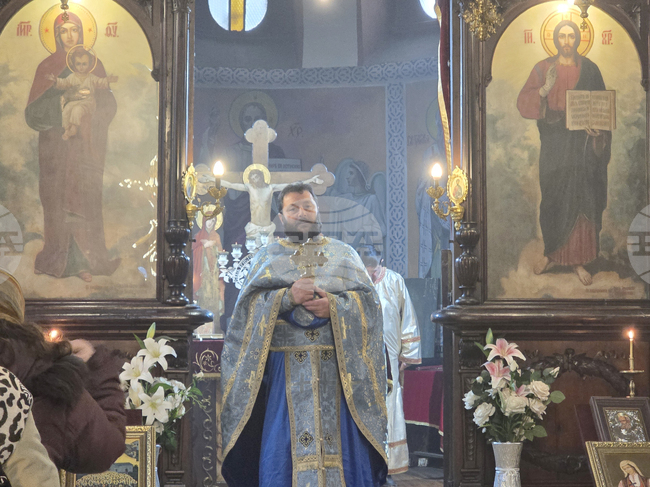 Милостинята като всяка друга добродетел трябва да се извършва със смирение и любов, каза отец Емануил в Добрич