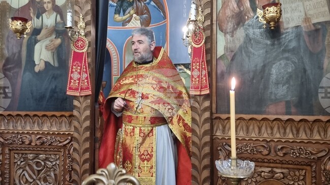 Днес е време за спасение, каза отец Красимир на миряните в храма „Свети Три Светители“ в Шумен