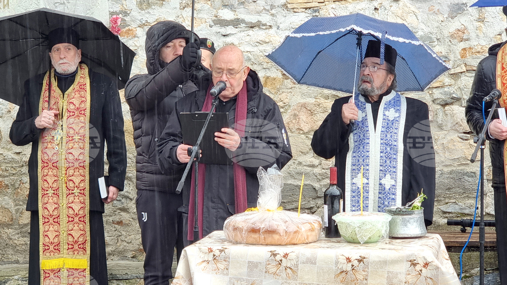 Село Мулдава - Васил Левски - почит