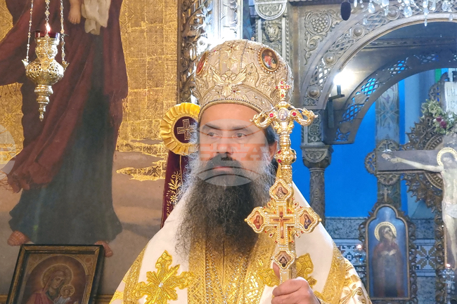 Дупница - патриарх Даниил - литургия