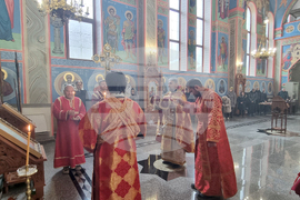 Шумен - църква „Свети Три Светители“ - неделна служба