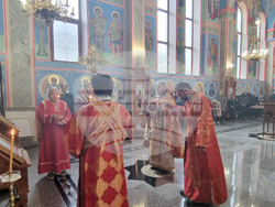 Шумен - църква „Свети Три Светители“ - неделна служба