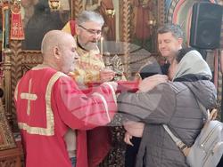 Шумен - църква „Свети Три Светители“ - неделна служба