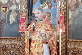 Шумен - църква „Свети Три Светители“ - неделна служба