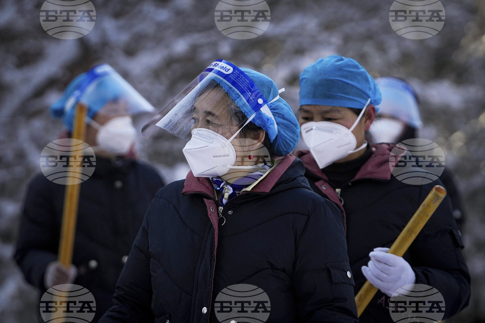 Китай съобщи за първите два смъртни случая от КОВИД-19 в страната от повече от година