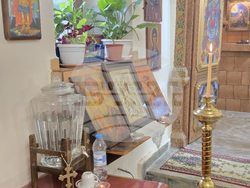 Сливен - църквата „Св. Троица“ - литургия