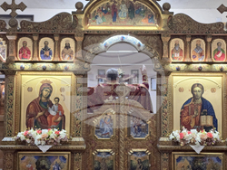 Сливен - църквата „Св. Троица“ - литургия