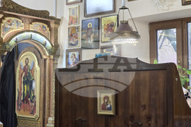 Сливен - църквата „Св. Троица“ - литургия