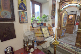 Сливен - църквата „Св. Троица“ - литургия