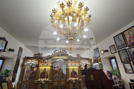 Сливен - църквата „Св. Троица“ - литургия