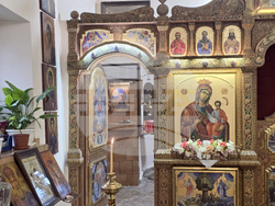 Сливен - църквата „Св. Троица“ - литургия