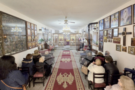 Сливен - църквата „Св. Троица“ - литургия