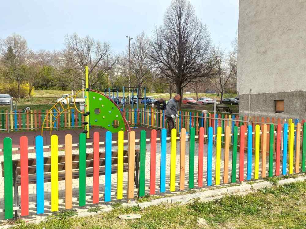 Община Благоевград: С настъпването на пролетта! Община Благоевград стартира обновяване на детските площадки в града и малките населени места