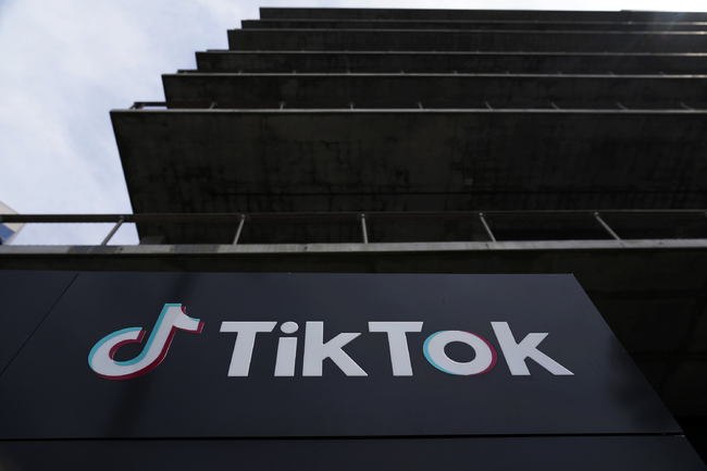 "ТикТок" се намира в "ключов" момент заради искането на някои американски законодатели да бъде забранено, заяви шефът на приложението