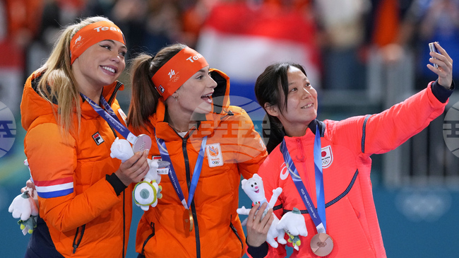 Девет комплекта медали бяха раздадени в осмия ден на Зимните олимпийски игри в Милано-Кортина, Канада с първа титла