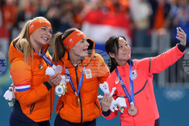 Девет комплекта медали бяха раздадени в деветия ден на Зимните олимпийски игри в Милано-Кортина, Канада с първо златно отличие