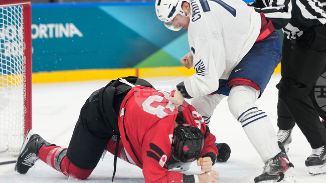 Френската федерация по хокей на лед отстрани Пиер Кринон до края на Олимпийските игри след боя в края на срещата с Канада