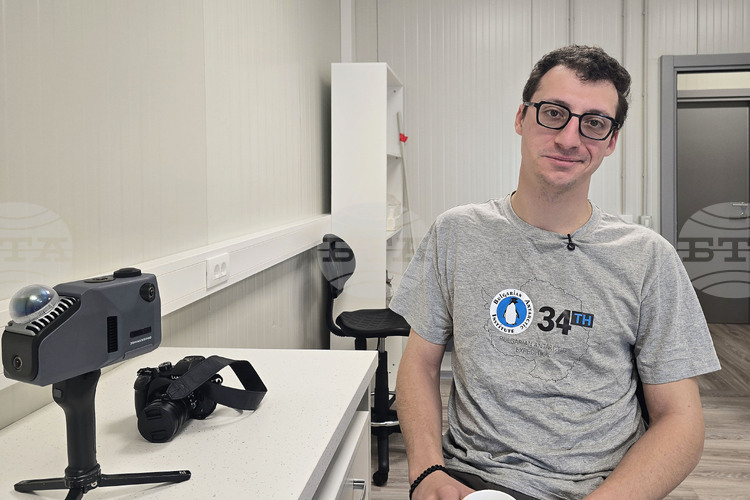 Director Yordan Mihaylovski: Immersive Exhibition about Antarctica Could Inspire Children to Take Up Science