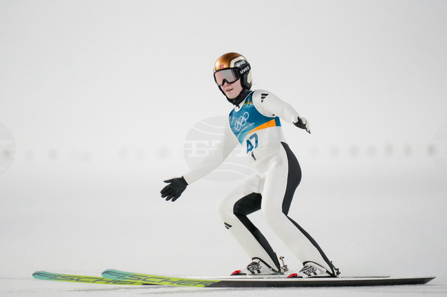 Анна Один Стрьом спечели първия олимпийски ски скок за жени от голяма шанца