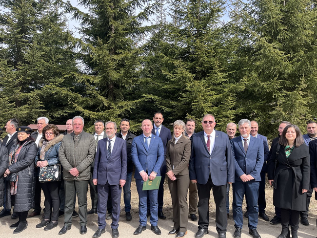  Заместник-министър Чамбов: Опазването на горите е важно за живота и здравето на хората