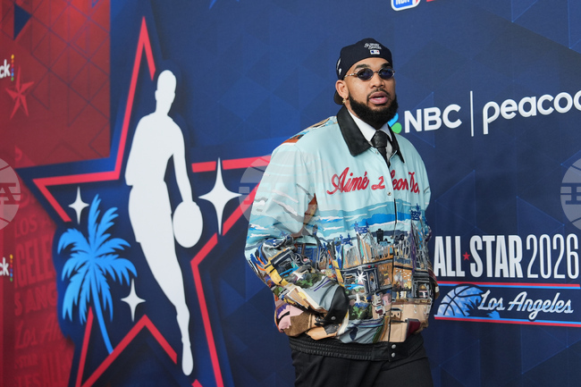 Звездата на Ню Йорк Никс Карл-Антъни Таунс би играл в новия проект НБА Европа