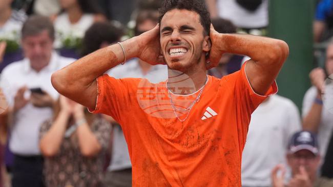 Поставеният под номер 1 Франсиско Серундоло се оттегли от турнира по тенис в Рио де Жанейро заради контузия