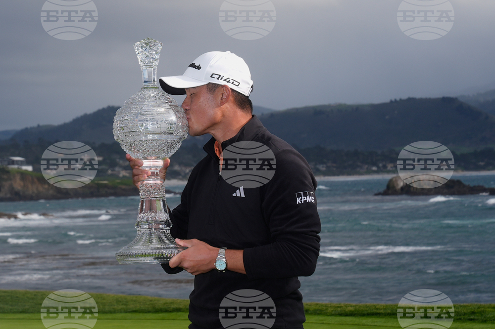 APTOPIX Pebble Beach Golf