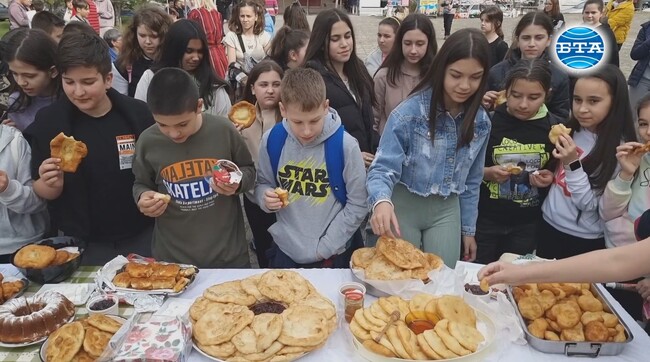 Фестивал на мекицата събра кулинари от три етноса в хасковското село Въгларово