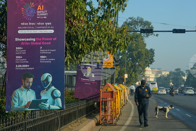 Световни лидери и технологични гиганти се събират на форум в Индия за глобалното бъдеще на изкуствения интелект 