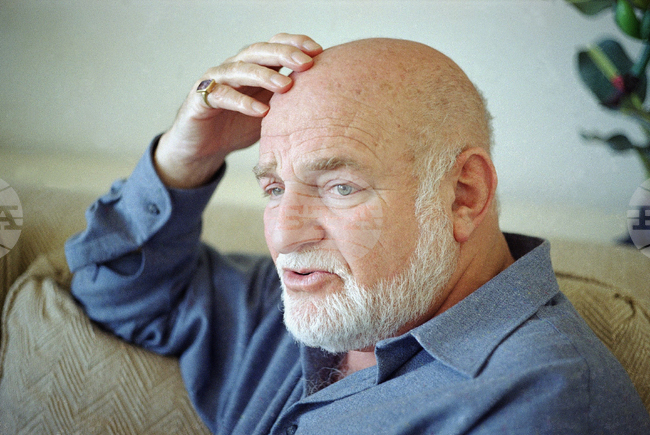 В Холивуд всичко е временно – богатството и репутацията изчезват бързо, казва режисьорът Джон Шлезинджър, от чието рождение се навършват 100 г.