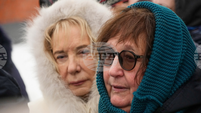 Семейството и поддръжниците на Алексей Навални почетоха паметта му на втората годишнина от неговата смърт