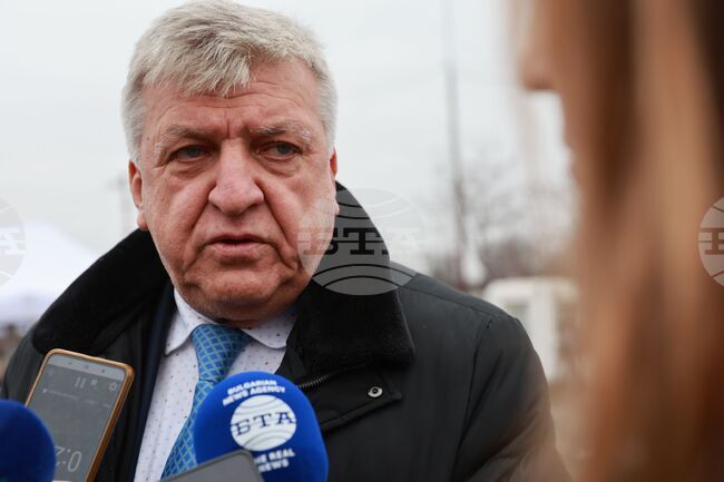 Нямаме сигнали от неправителствената организация, свързана със случая "Петрохан", за нарушение на екологичното законодателство, каза Манол Генов