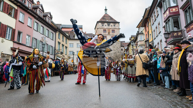  Десетки участници в карнавално празненство в германския град Шпай бяха обгазени с лютив спрей