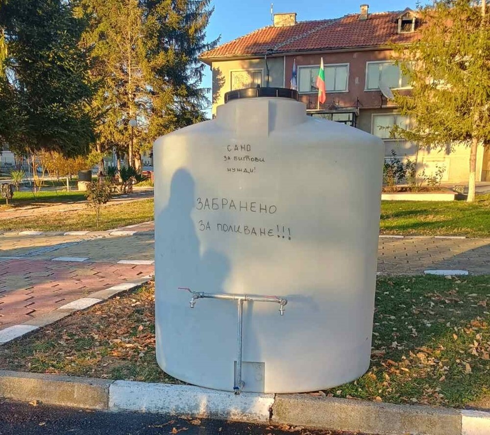 Във връзка с аварията във водоподаването Общината съдейства на ВиК- дружеството с водоноски за битови нужди на ключови места в Шумен 